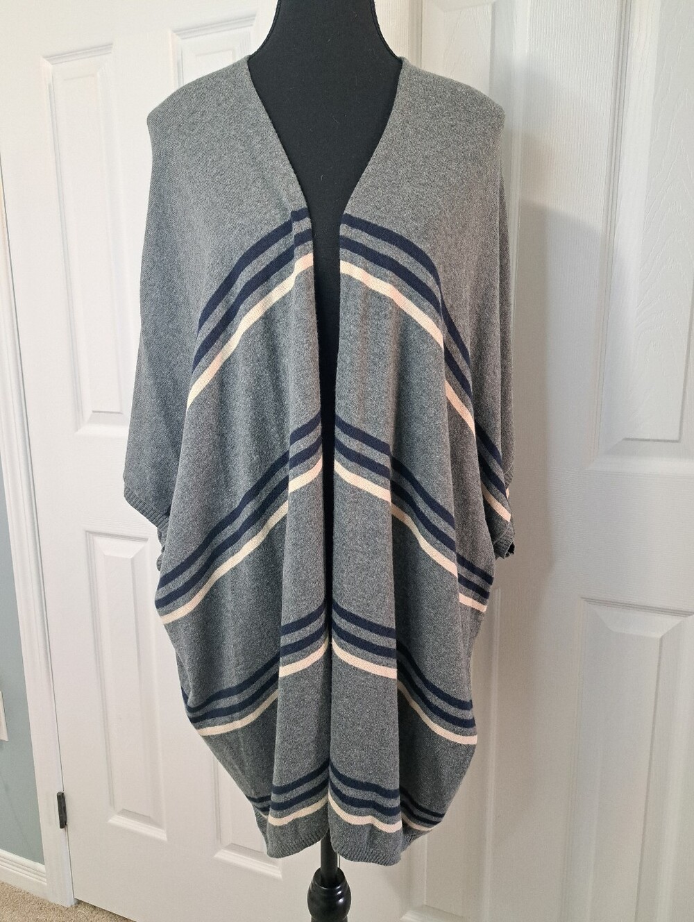 Eddie Bauer Gray Open Front Poncho Cardigan Navy Cream Stripes Size Large Fall